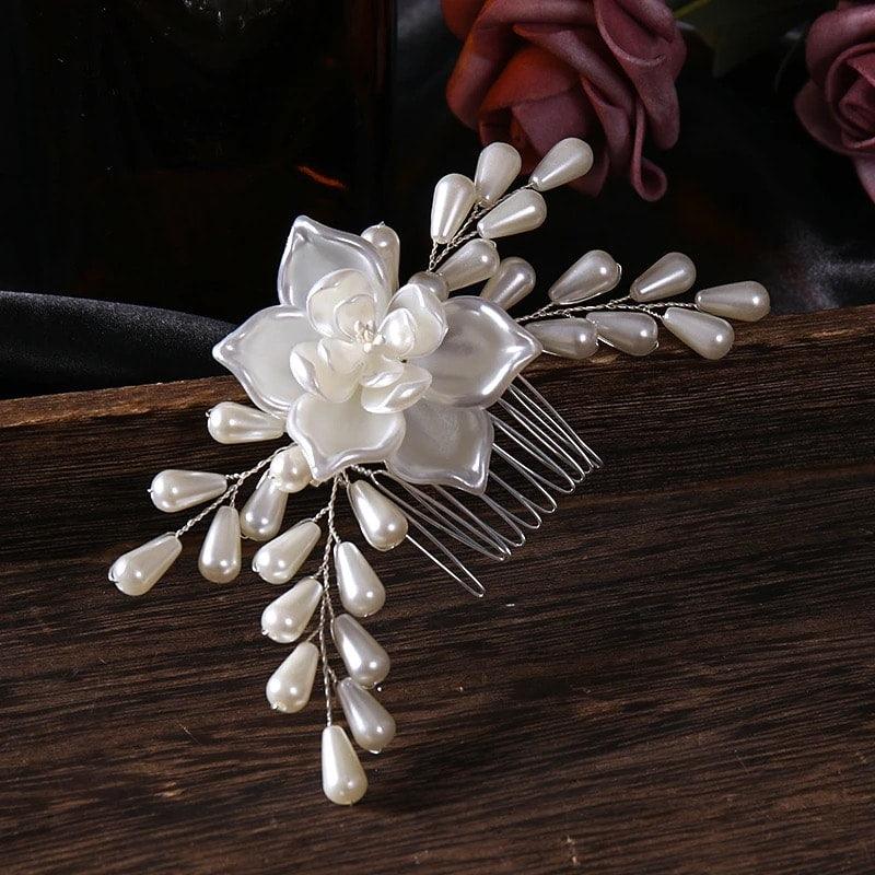 Accesoriu par, argintiu, cu floare si perle, Melany C9 - Pursehuit.ro