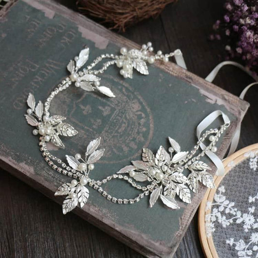 Accesoriu par, modelator, argintiu, cu frunzulite si perle, Maibritt C1 - Pursehuit.ro