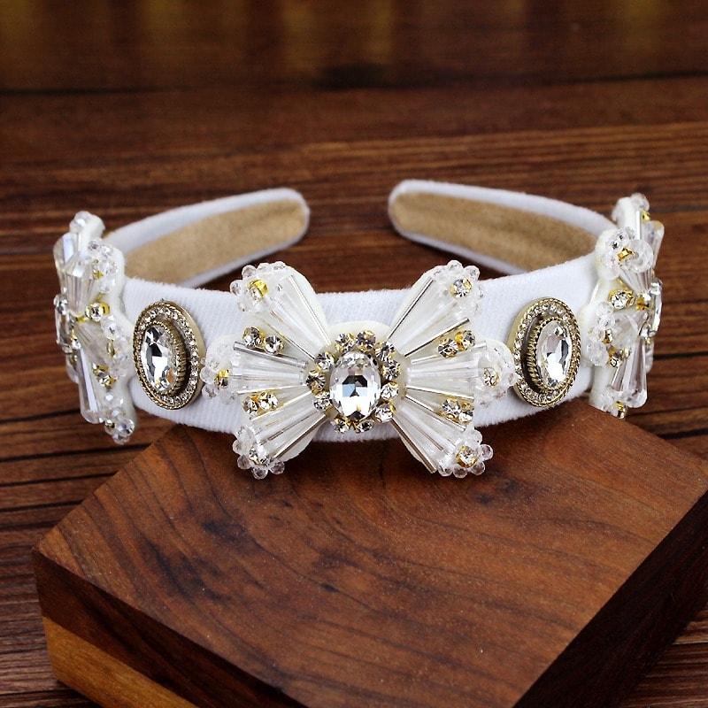 Bentita alba, cu pietre si cristale, Iljas C3 - Pursehuit.ro