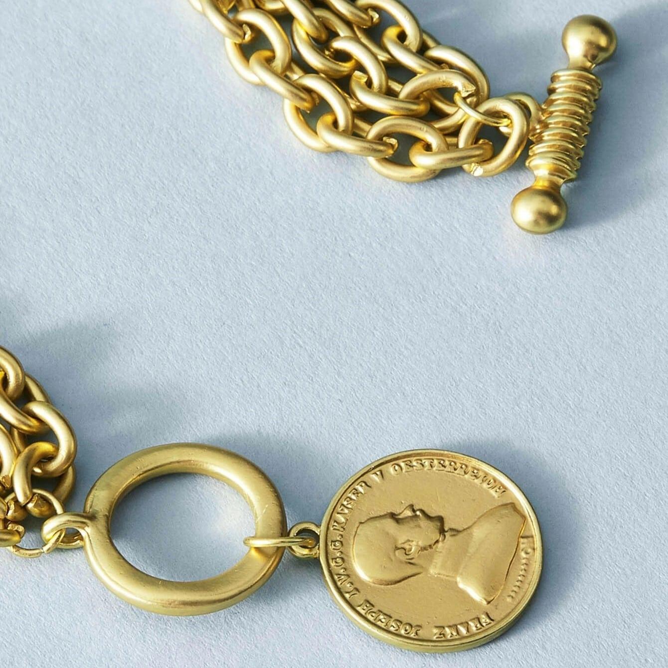 Bratara aurie, cu zale si banut, Penel C7 - Pursehuit.ro