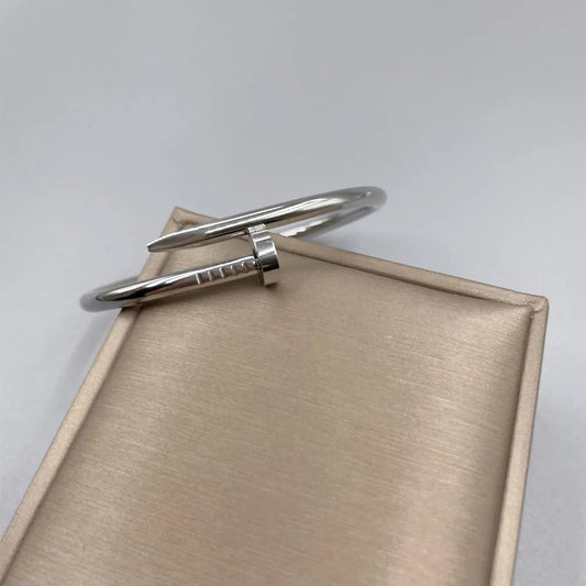 Bratara argintie, din otel inoxidabil, suflata cu aur 18k, tip cui, Jeremy C10