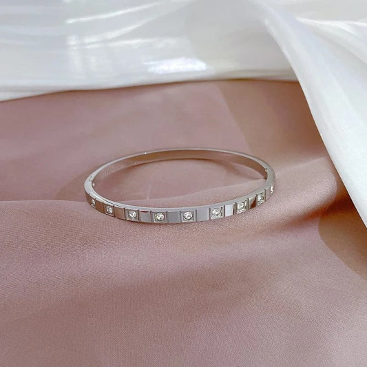 Bratara argintie, din otel inoxidabil, tip bangle, cu pietre din zirconiu, suflata cu aur 18k, Denice C2