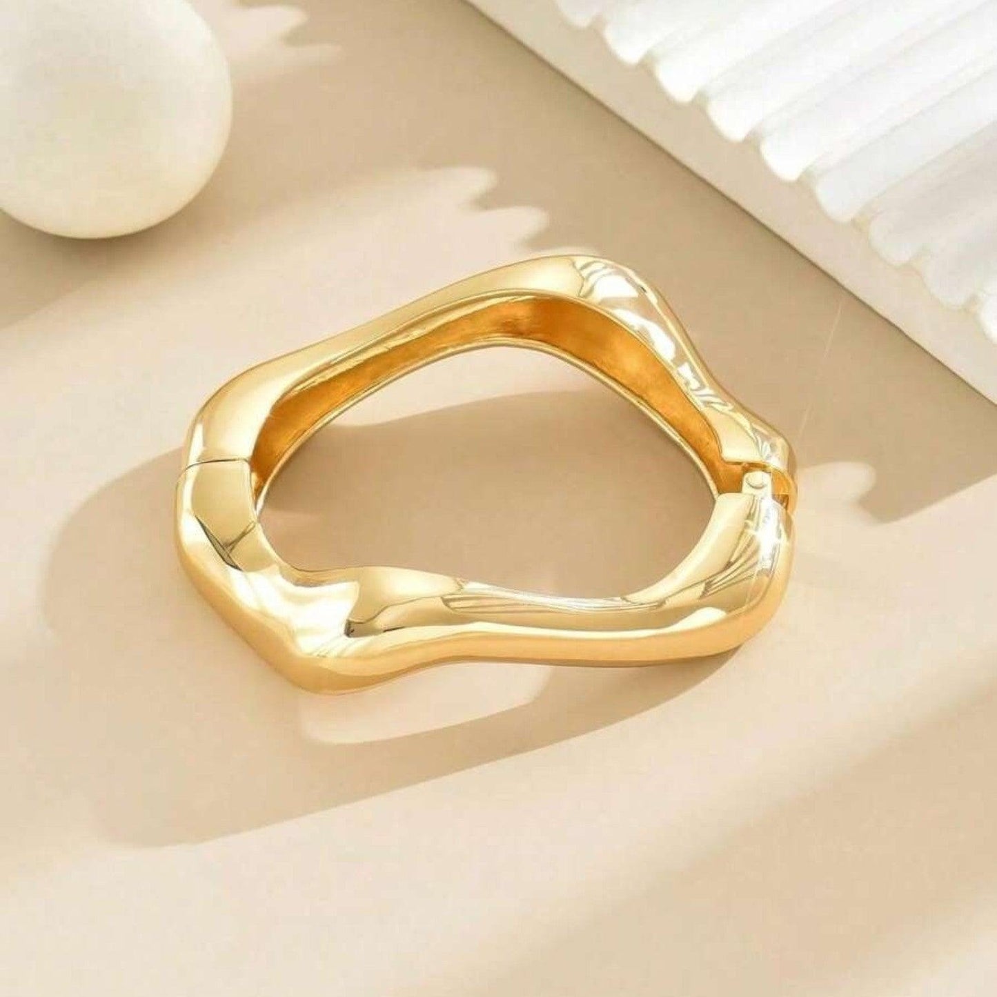 Bratara aurie, forma ondulata, Caren C24 - Pursehuit.ro