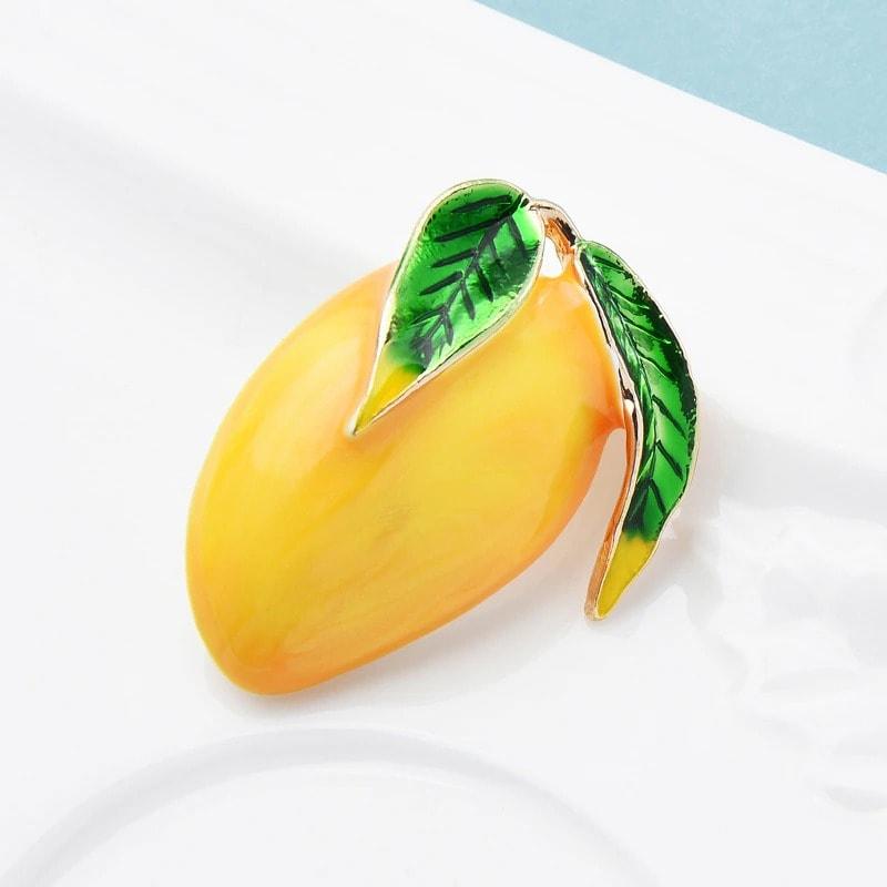 Brosa galbena, forma de mango, Basilia C3 OUT in - Pursehuit.ro