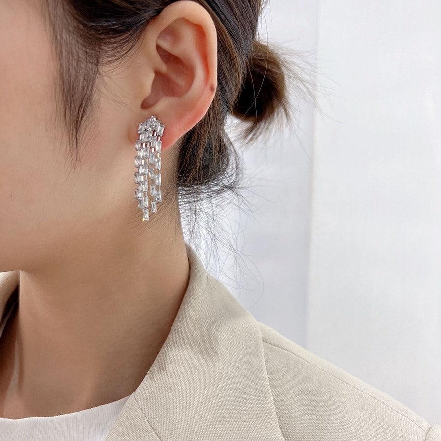 Cercei argintii, cu clips, cu pietre din zirconiu, Irina C5 - Pursehuit.ro