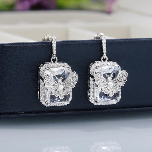 Cercei argintii, cu fluturi si pietre din zirconiu, Amma C14 - Pursehuit.ro