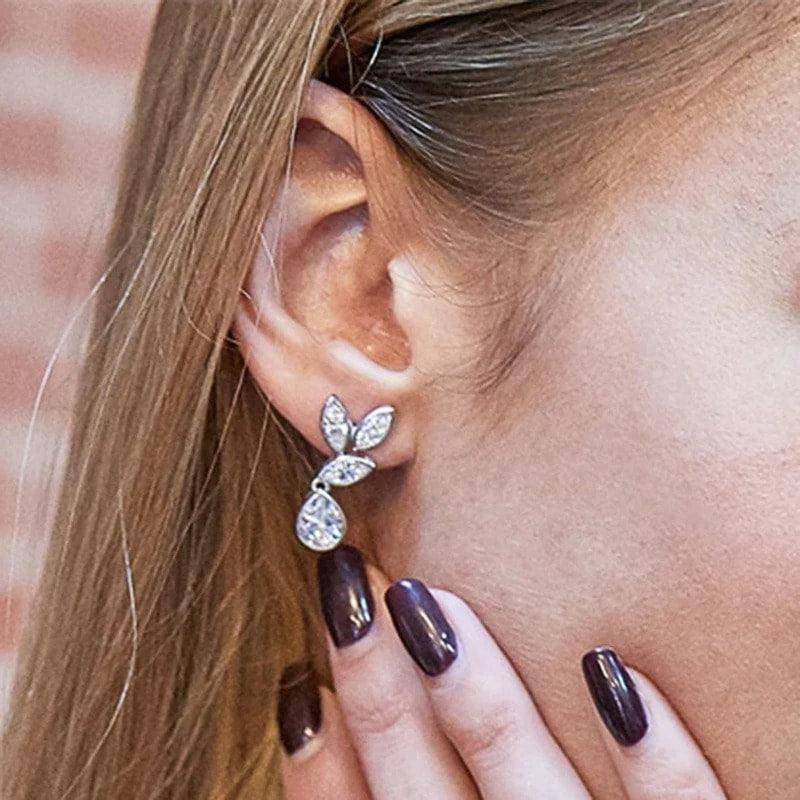 Cercei argintii, cu pietre din zirconiu, Marku C14 - Pursehuit.ro