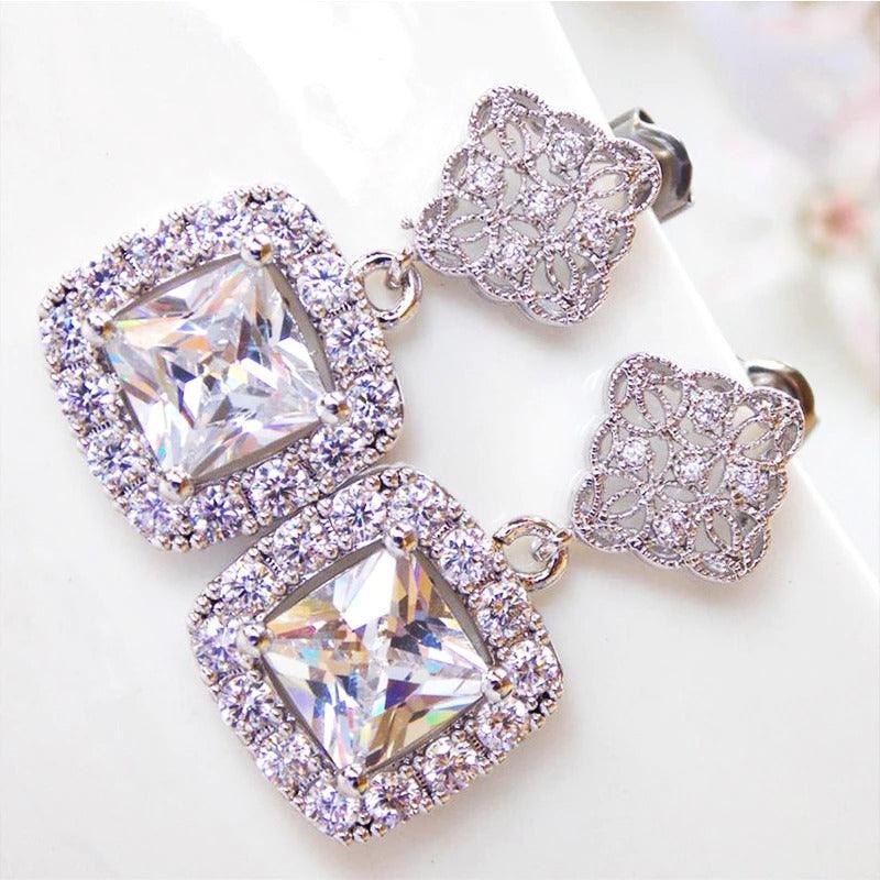 Cercei argintii, cu pietre din zirconiu, Stefi C18 - Pursehuit.ro