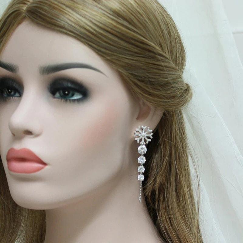 Cercei argintii, cu pietre din zirconiu, Titta C5 - Pursehuit.ro