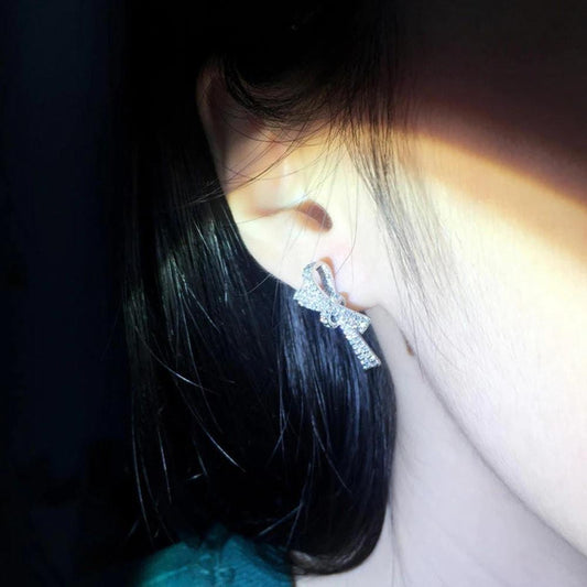 Cercei argintii, forma de funda, cu pietre din zirconiu, Agate C16 - Pursehuit.ro