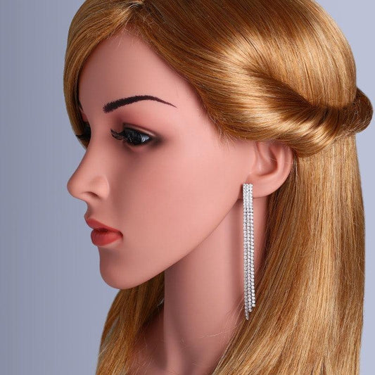 Cercei argintii, lungi, cu clips si pietre, Dolfine C1 - Pursehuit.ro