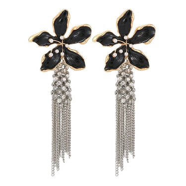Cercei argintii, lungi, cu floare neagra, pietre si franjuri, Edwin C4 - Pursehuit.ro