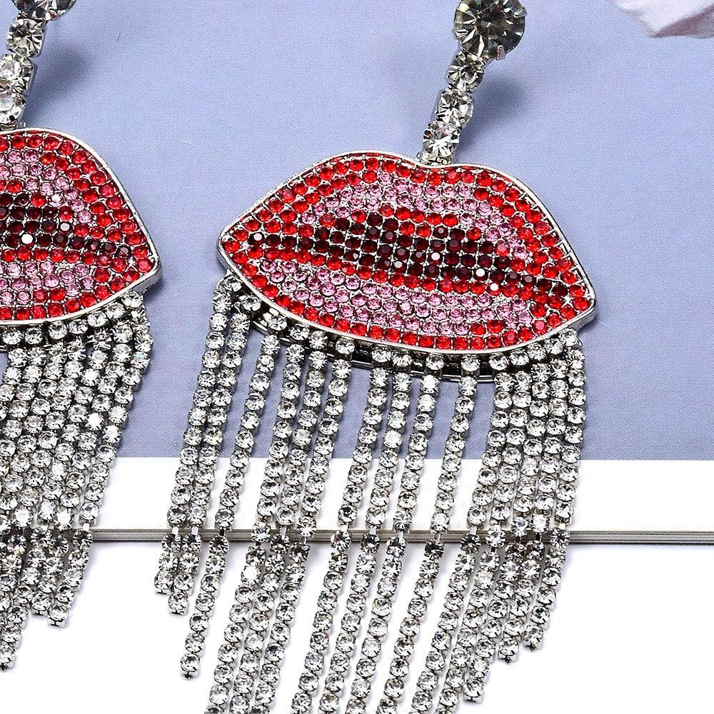 Cercei argintii, lungi, forma de buze, cu franjuri si pietre, Angelia C5 - Pursehuit.ro