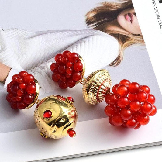 Cercei aurii, asimetrici, cu margelute rosii, Ady C3 - Pursehuit.ro