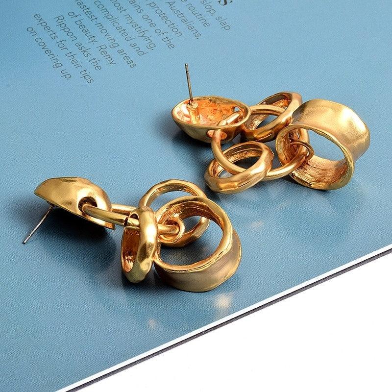 Cercei aurii, cu cercuri imbinate, Yasmine C2 - Pursehuit.ro