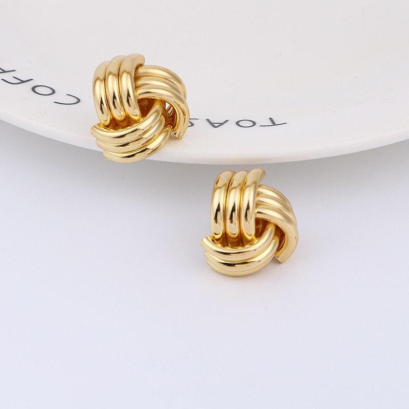 Cercei aurii, cu clips, forma de nod, Electra C3 - Pursehuit.ro