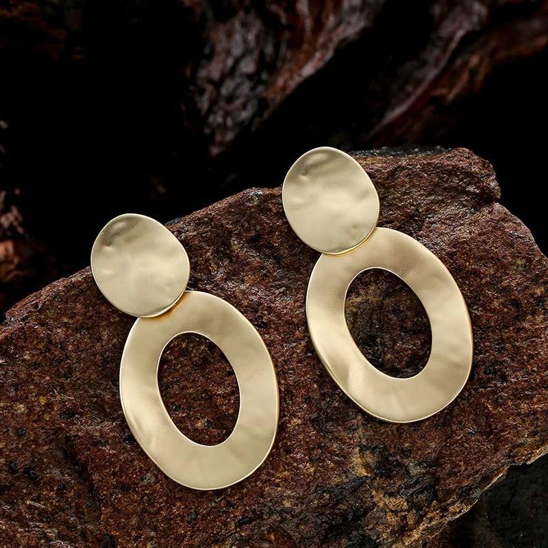 Cercei aurii, cu clips, forma ovala, Edmond C2 - Pursehuit.ro