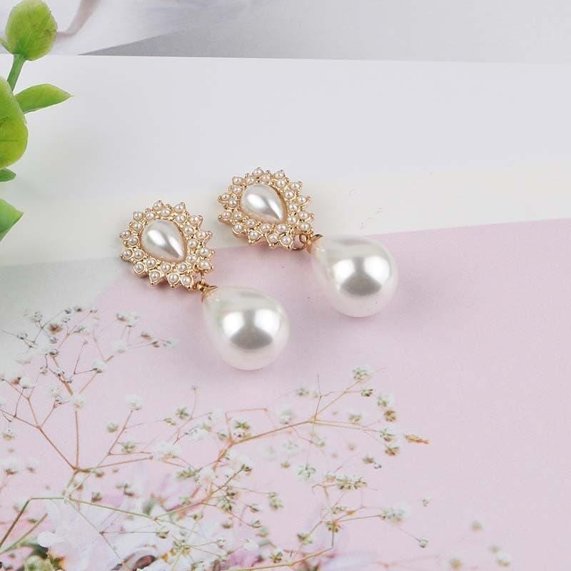 Cercei aurii, cu clips si perle, Donya C2 - Pursehuit.ro