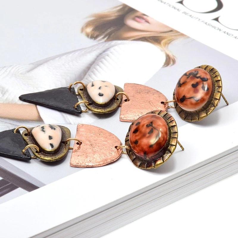 Cercei aurii, cu forme geometrice si pietre, Yasmin C3 - Pursehuit.ro