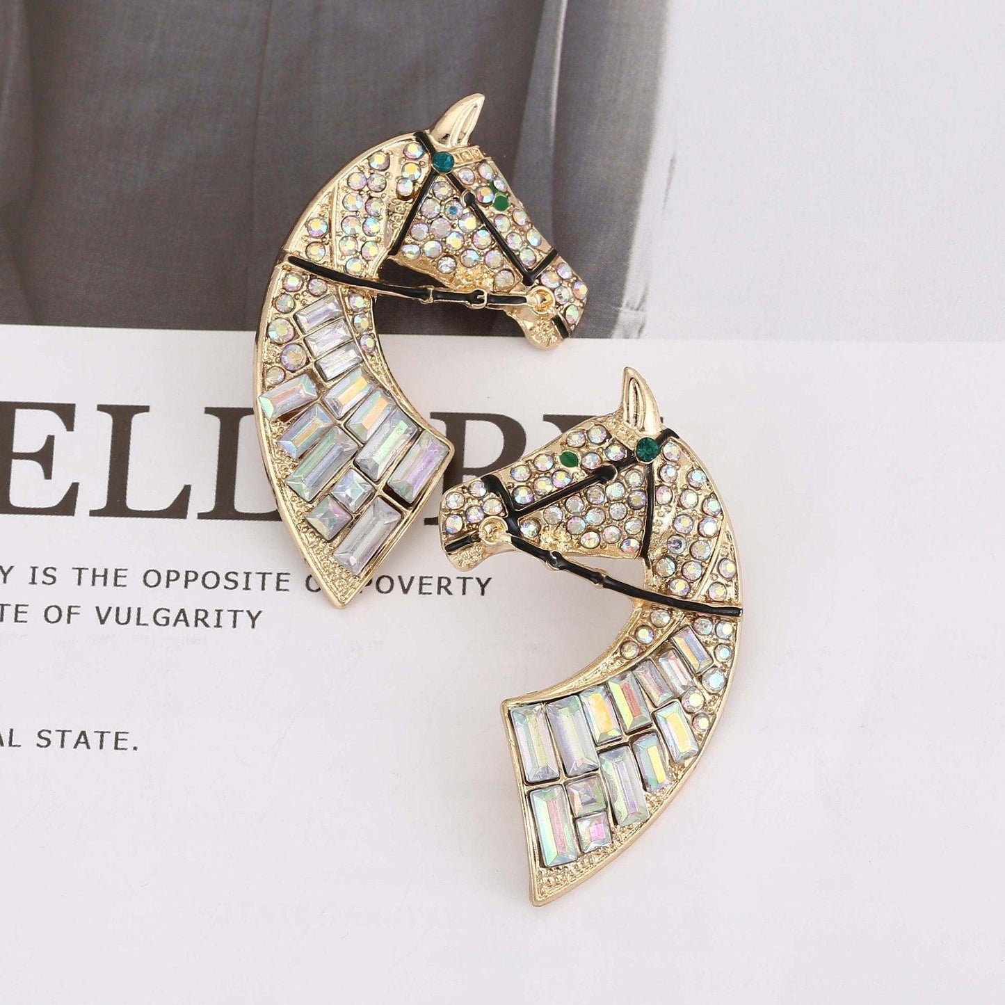 Cercei aurii, cu pietre, forma de cap de cal, Henrica C7 - Pursehuit.ro