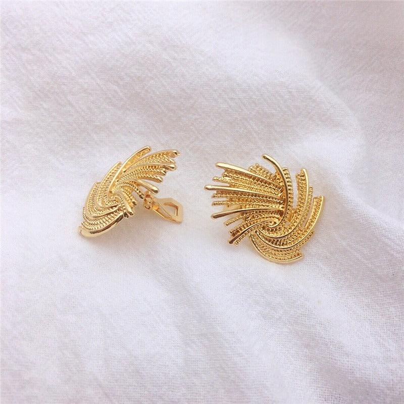 Cercei aurii, impletiti, cu clips, Nara C2 - Pursehuit.ro