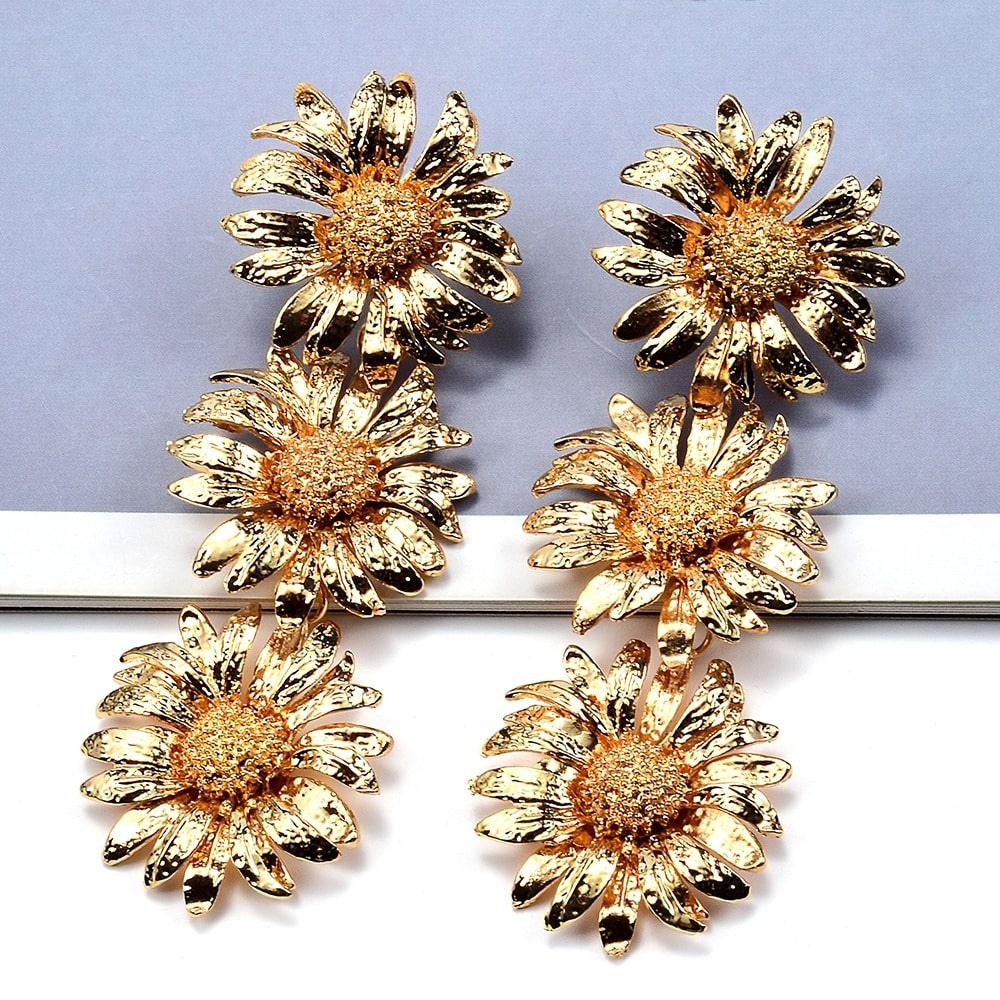 Cercei aurii, lungi, cu flori, Didda C4 - Pursehuit.ro