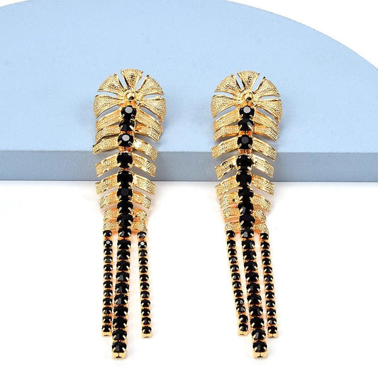 Cercei aurii, lungi, cu pietre negre, Paco C2 - Pursehuit.ro