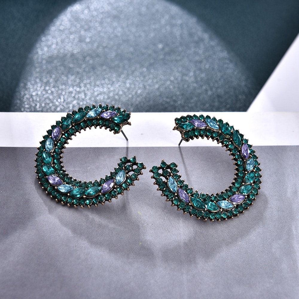 Cercei aurii, semirotunzi, cu pietre verzi, Eileen C7 - Pursehuit.ro