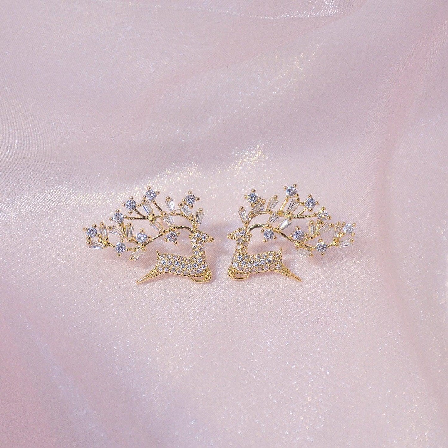 Cercei aurii, suflati cu aur 14k, forma de cerb, cu pietre din zirconiu, Lester C2 - Pursehuit.ro