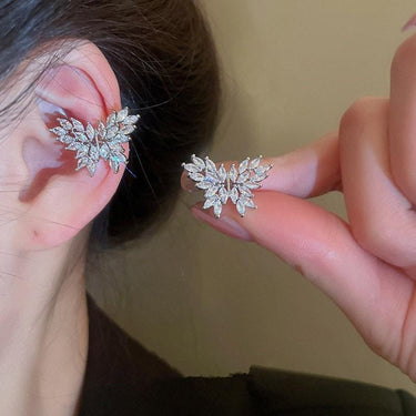 Cercei ear cuff, argintii, forma de fluture, cu pietre din zirconiu, Faye C8 - Pursehuit.ro