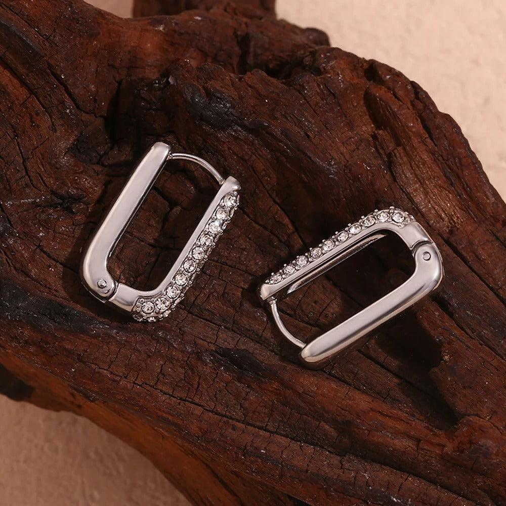 Cercei argintii, din otel inoxidabil, dreptunghiulari, cu pietre din zirconiu, suflati cu aur 18k, Gregina C2