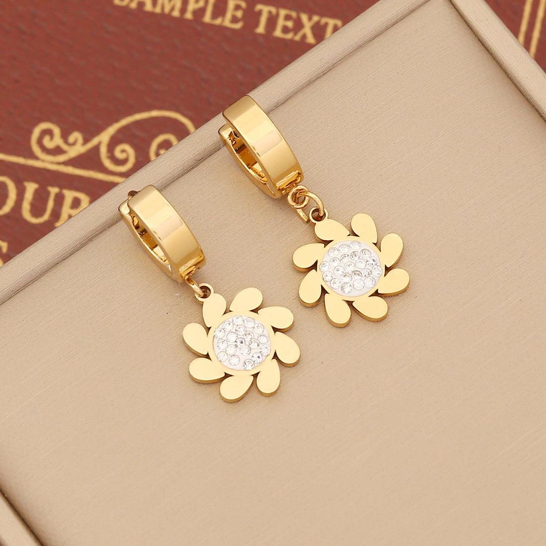 Cercei aurii, din otel inoxidabil, cu floricele, suflati cu aur 18k, Gaby C1