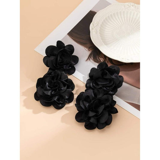 Cercei negri, forma de floare, Bernthine C16 - Pursehuit.ro