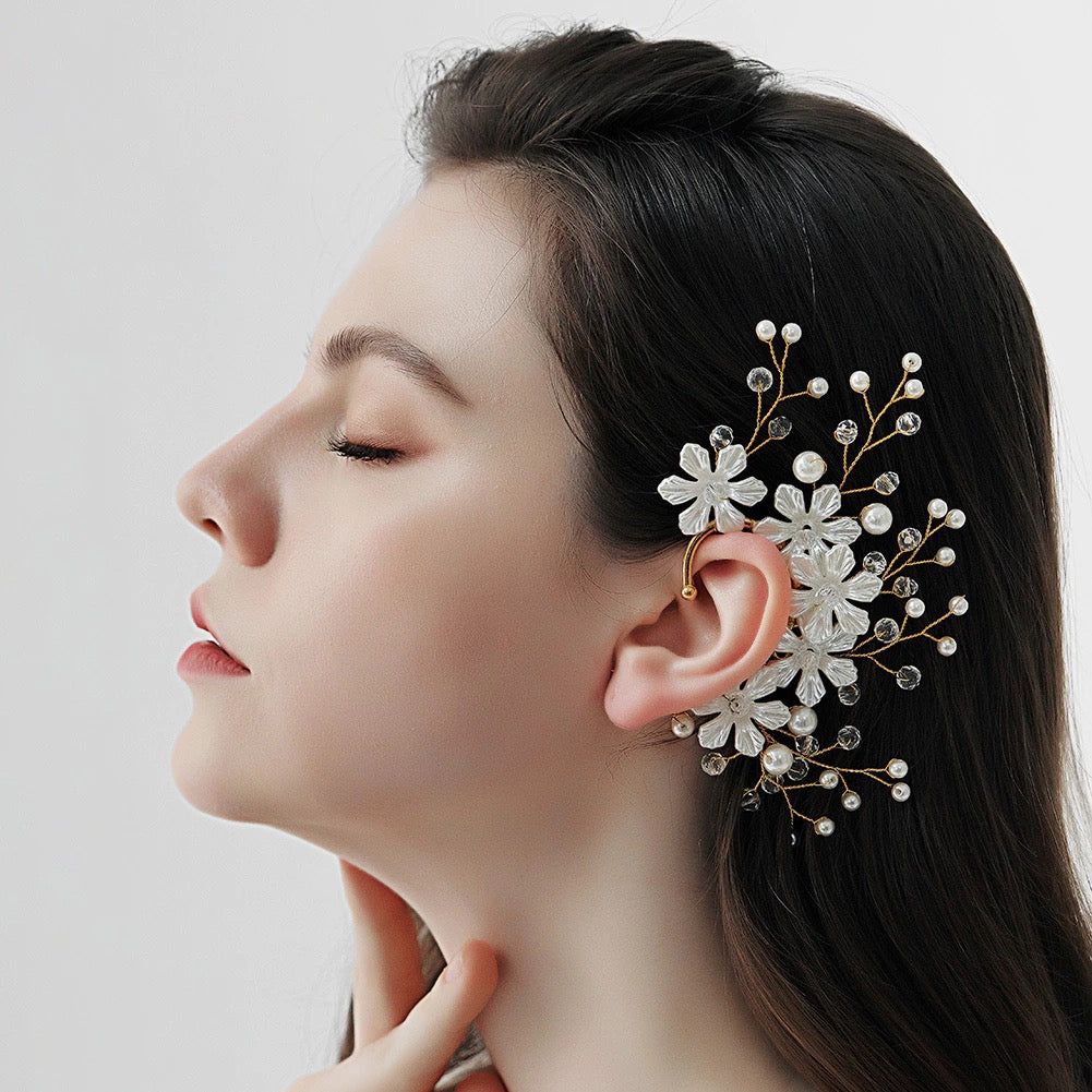 Cercel ear cuff, auriu, cu flori, perle si margelute, Everina C14