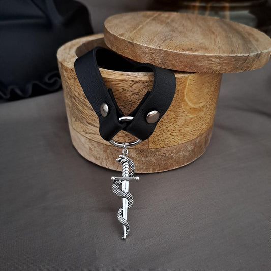 Colier Choker negru, sabie cu sarpe, Nicollette C2 - Pursehuit.ro