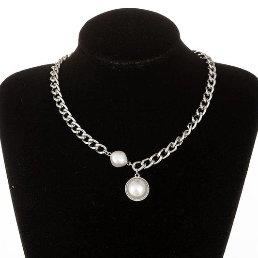 Colier argintiu, cu zale si perle, Amola C2 - Pursehuit.ro