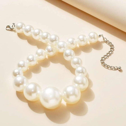 Colier argintiu, masiv, cu perle supradimensionate, Oliva C8 - Pursehuit.ro