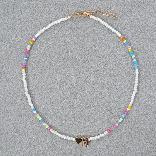 Colier auriu, cu margelute colorate, litera N C2 - Pursehuit.ro