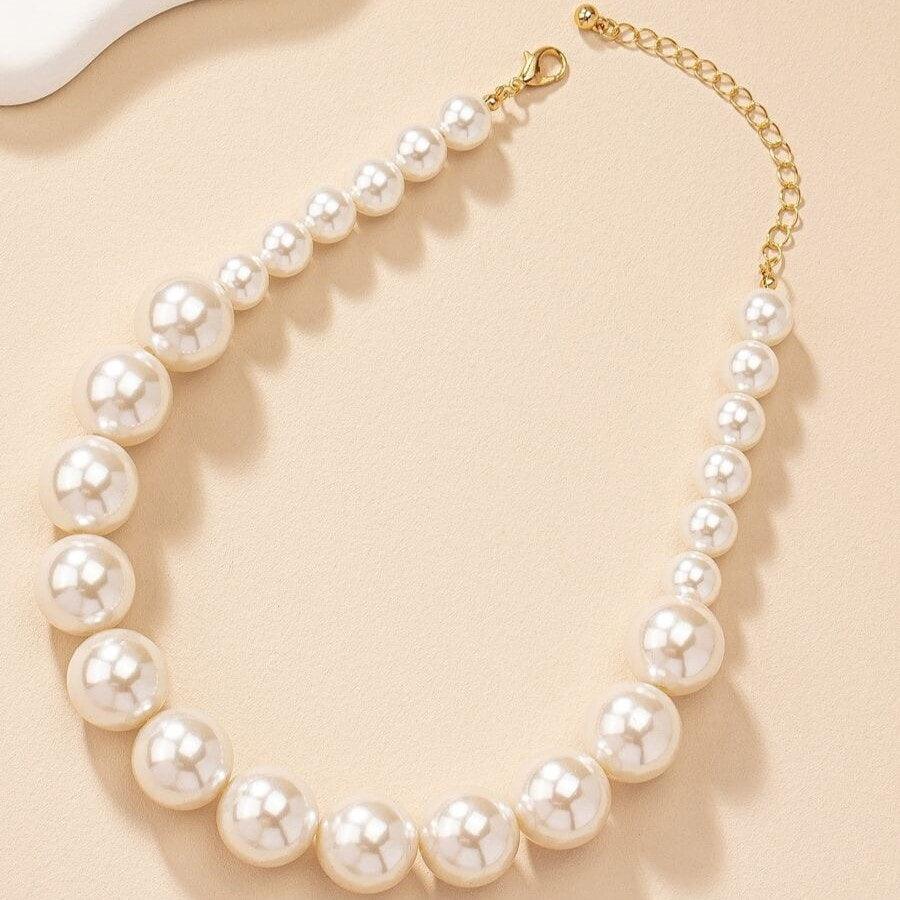 Colier auriu, cu perle supradimensionate, Olluf C8 - Pursehuit.ro