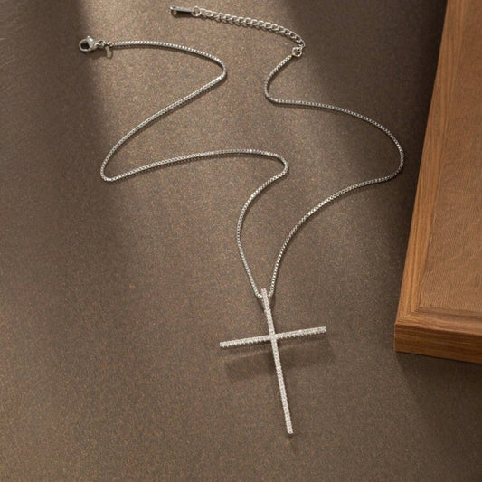 Colier argintiu, din otel inoxidabil, suflat cu aur 18k, cu pandantiv cruce si pietre din zirconiu, Darya C4