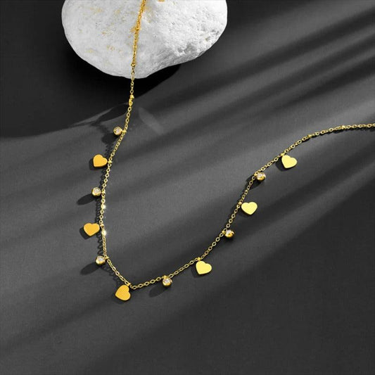 Colier auriu, din otel inoxidabil, cu inimioare si pietre, suflat cu aur 18k, Alyssa C1 - Pursehuit.ro