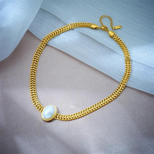 Colier auriu, din otel inoxidabil, cu pandantiv oval, suflat cu aur 18k, Tekla C2 - Pursehuit.ro