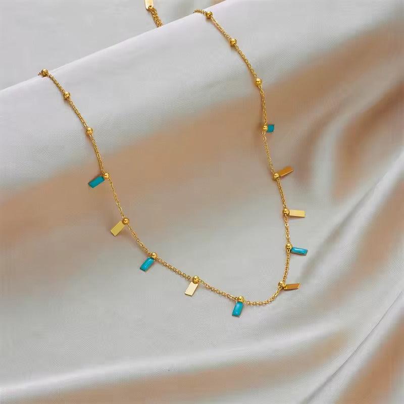 Colier auriu, din otel inoxidabil, cu piese turquoise, suflat cu aur 18k, Berite C11 - Pursehuit.ro
