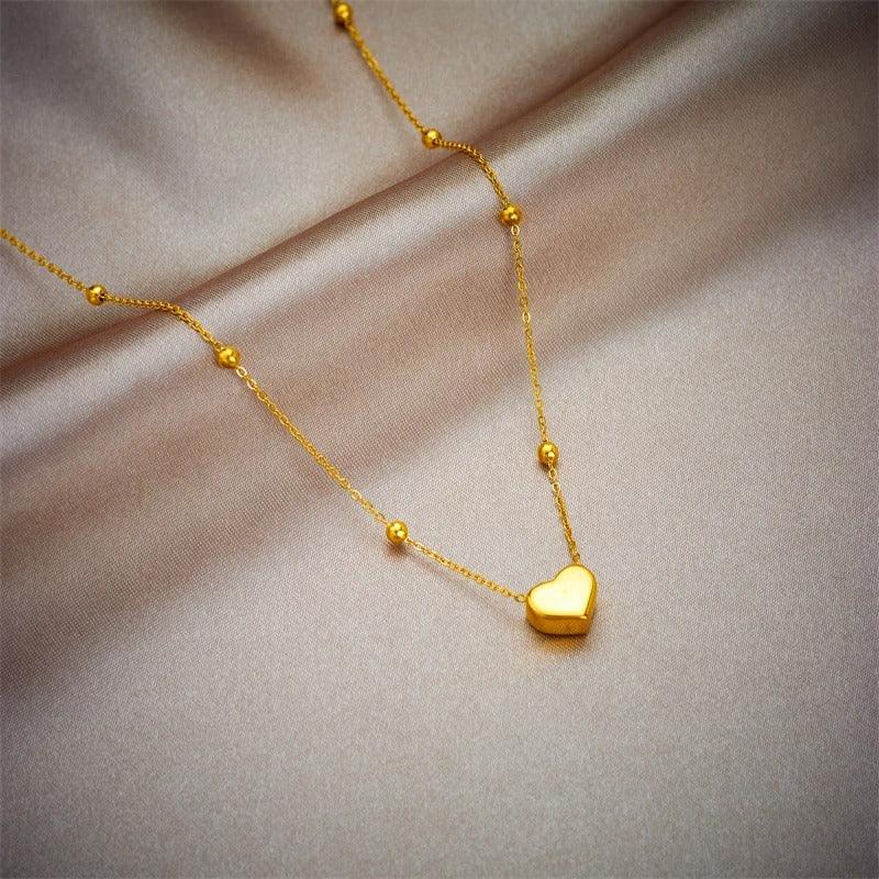 Colier auriu, din otel inoxidabil, suflat cu aur 18k, cu pandantiv inimioara, Edrika C1 - Pursehuit.ro