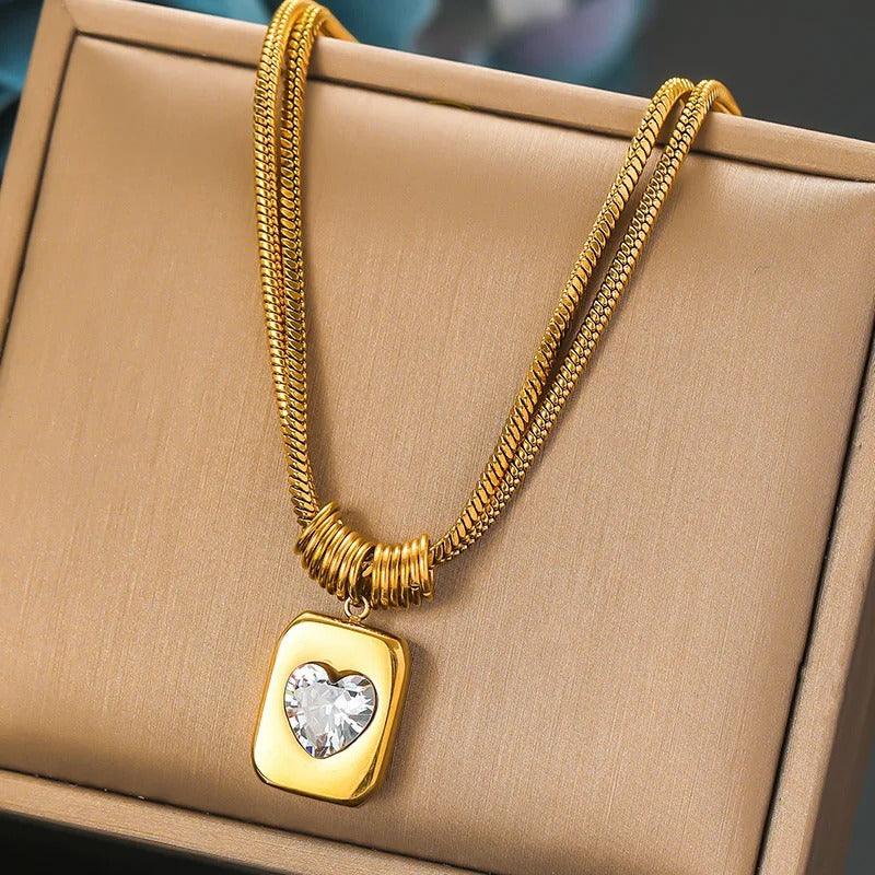 Colier auriu, din otel inoxidabil, suflat cu aur 18k, cu piatra in forma de inima, Ebba C1 - Pursehuit.ro