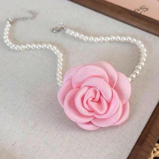 Colier choker, cu perle si floare roz, Begitta C14 - Pursehuit.ro