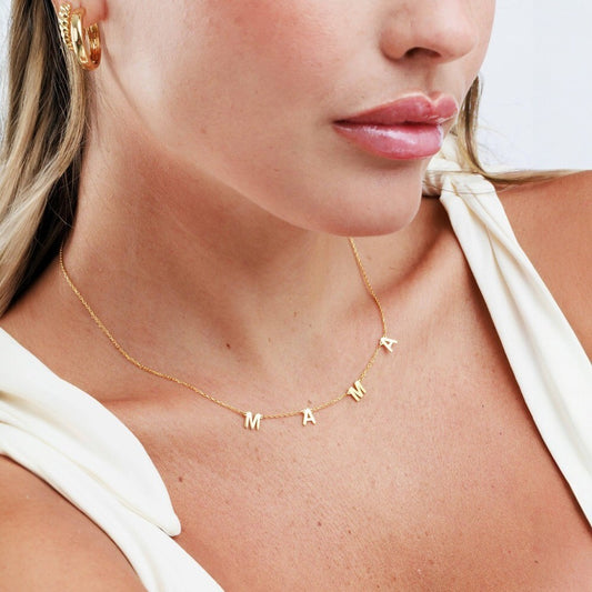 Colier auriu, cu text MAMA C4