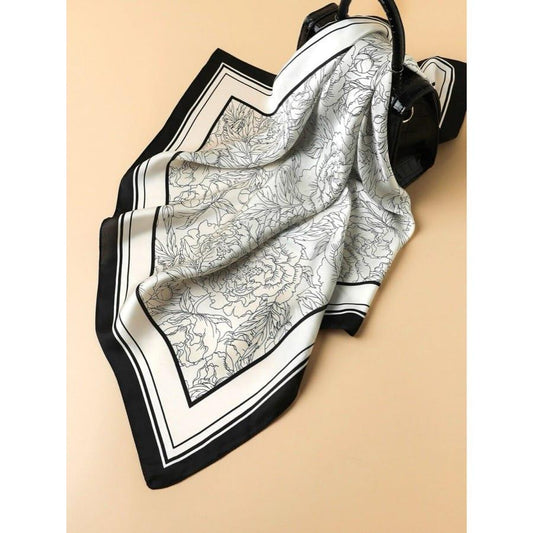 Esarfa alba, patrata, cu imprimeu floral negru, Santino C1 - Pursehuit.ro