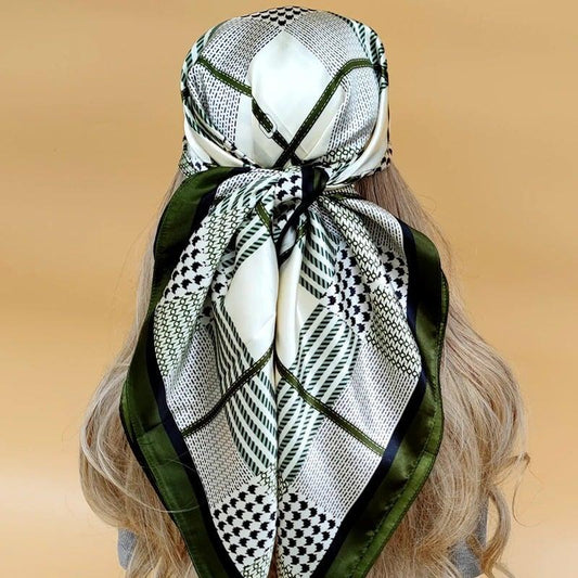 Esarfa verde, patrata, cu imprimeu, Manny C3 - Pursehuit.ro