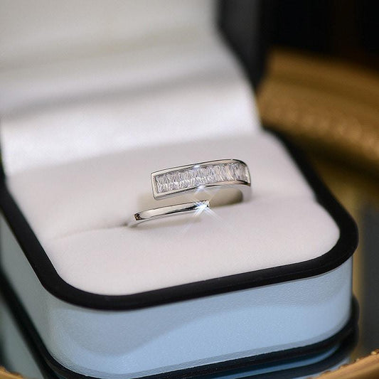 Inel argintiu, reglabil, suflat cu aur 14k, cu pietre din zirconiu, Alrune C1 - Pursehuit.ro